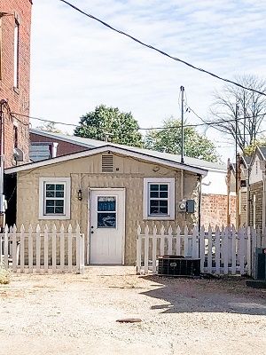 108 N Main St, Altamont, IL 62411
